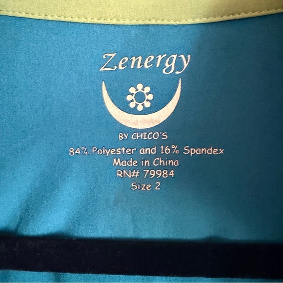 Zenergy by Chico’s Women's Teal and Green Jacket size 2 lightweight athletic - Picture 6 of 8